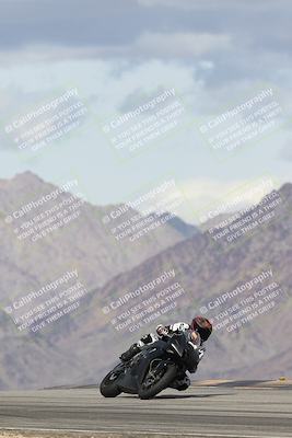 media/Nov-16-2025-Race Pace (Sun) [[8c5fa54630]]/Verified Riders/5-Turn 9 (1135am)/